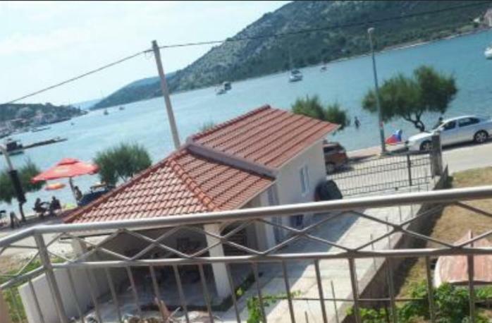 Providenca Apartment Vinišće Exterior foto